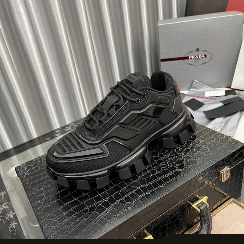 Pra*a casual shoes